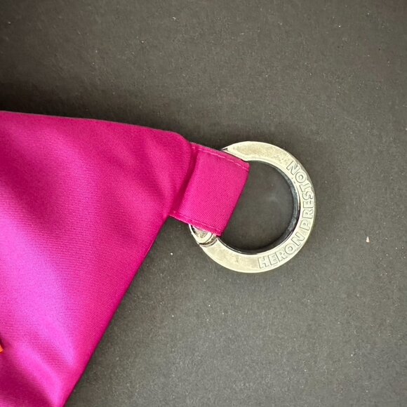 Heron Preston Triangle Shaped Keyring with Coin Holder - Picture 4 of 10